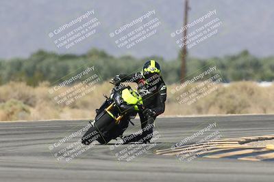 media/Oct-13-2025-Moto Forza (Mon) [[a66d839500]]/3-B Group/Session 3 (Turn 16)/